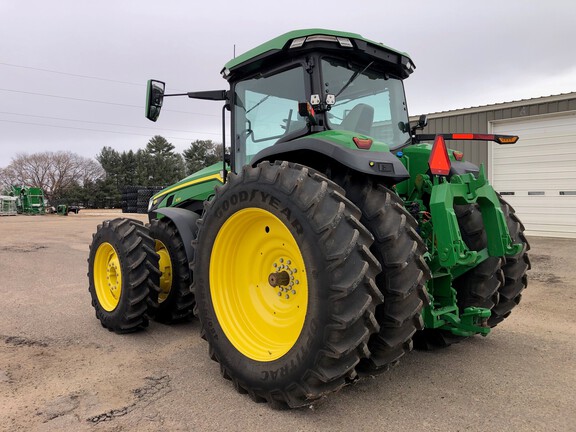 2023 John Deere 8R 370 Tractor