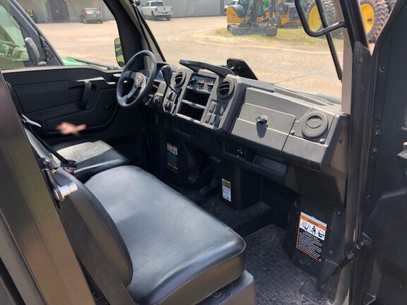 2023 John Deere XUV 835M ATV