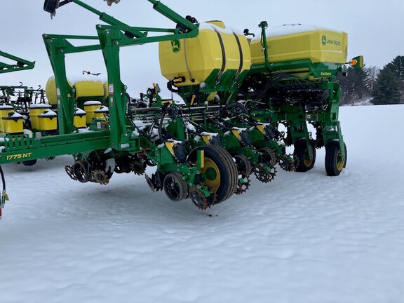 2022 John Deere 1775NT Planter