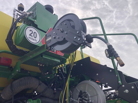 2022 John Deere 1775NT Planter
