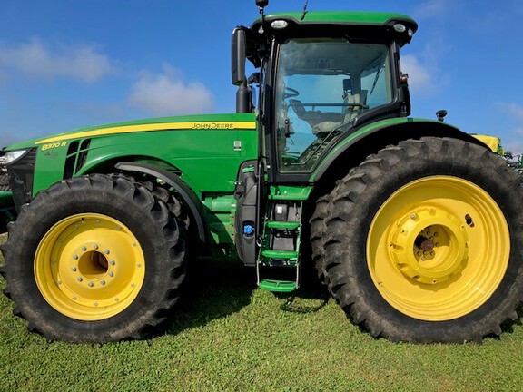 2023 John Deere 8R 370 Tractor