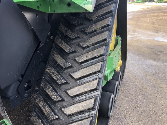 2023 John Deere 8RX 410 Tractor Rubber Track