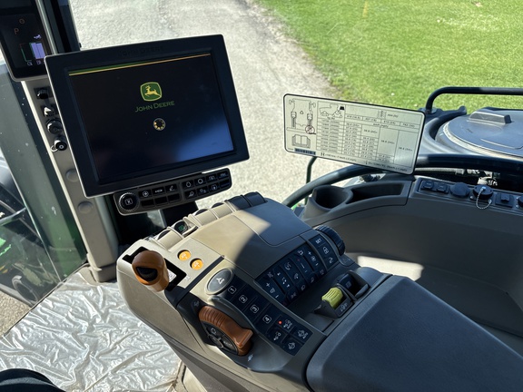 2023 John Deere 8RX 410 Tractor Rubber Track