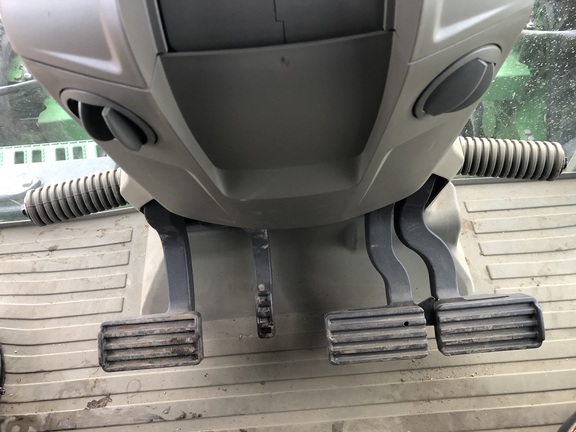 2023 John Deere 8RX 410 Tractor Rubber Track