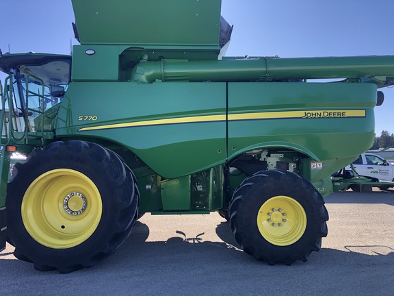 2024 John Deere S770 Combine