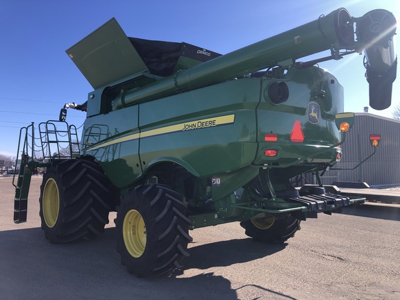 2024 John Deere S770 Combine