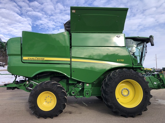 2024 John Deere S770 Combine