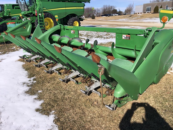 2013 John Deere 606C Header Corn Head