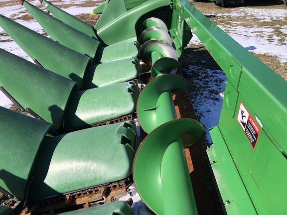 2013 John Deere 606C Header Corn Head