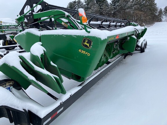 2013 John Deere 635FD Header Combine