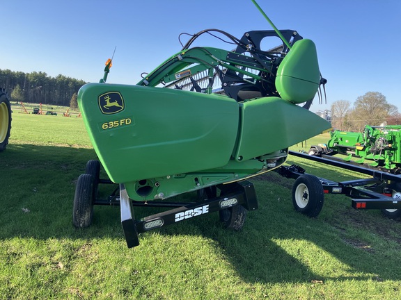 2013 John Deere 635FD Header Combine