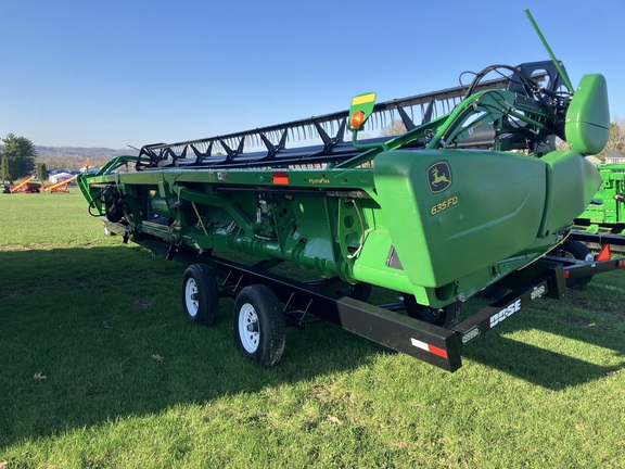 2013 John Deere 635FD Header Combine