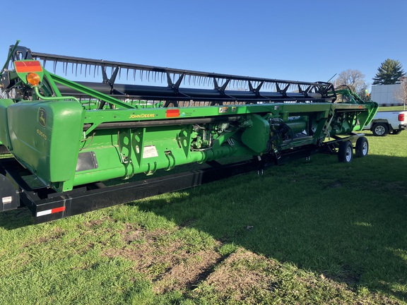 2013 John Deere 635FD Header Combine