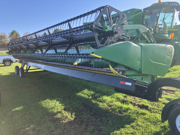 2013 John Deere 635FD Header Combine