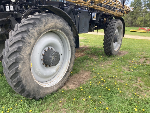 2018 RoGator RG1100C Sprayer/High Clearance