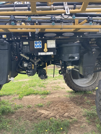 2018 RoGator RG1100C Sprayer/High Clearance