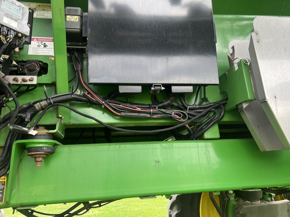 2022 John Deere 600R Sprayer/High Clearance
