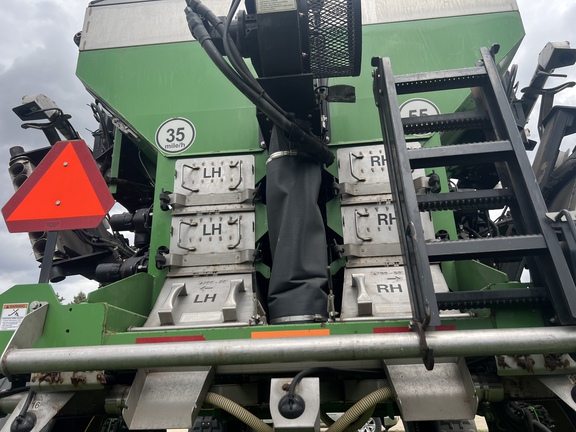 2022 John Deere 600R Sprayer/High Clearance