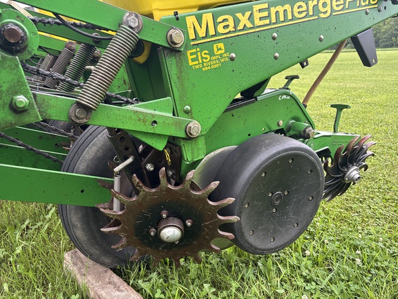 1997 John Deere 1750 Planter