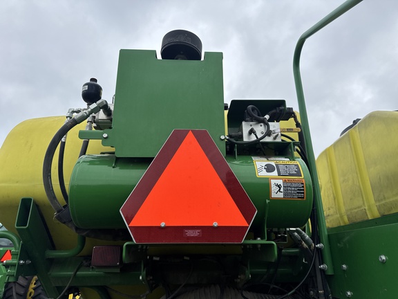 2015 John Deere 1775NT Planter