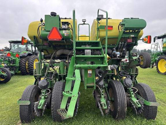2015 John Deere 1775NT Planter