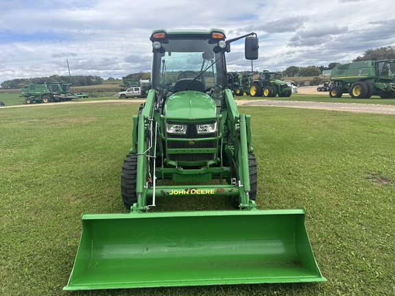 2016 John Deere 4066R Tractor Compact