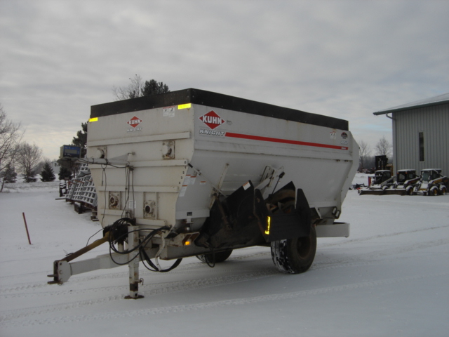 2013 Kuhn Knight 4052 TMR Mixer