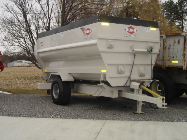 2013 Kuhn Knight 4052 TMR Mixer