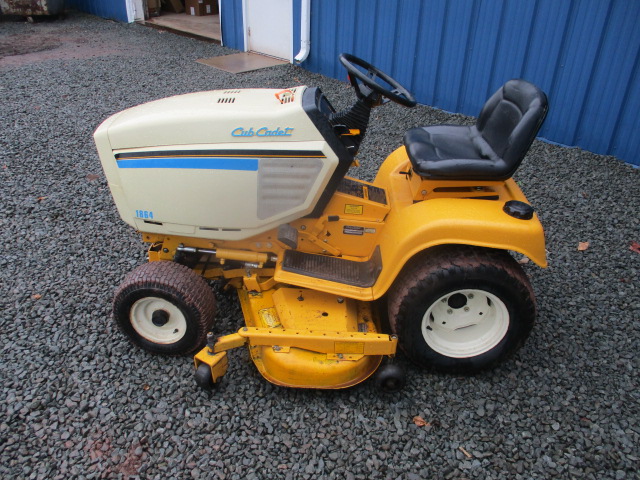 1994 Cub Cadet 1864 Lawn Tractor