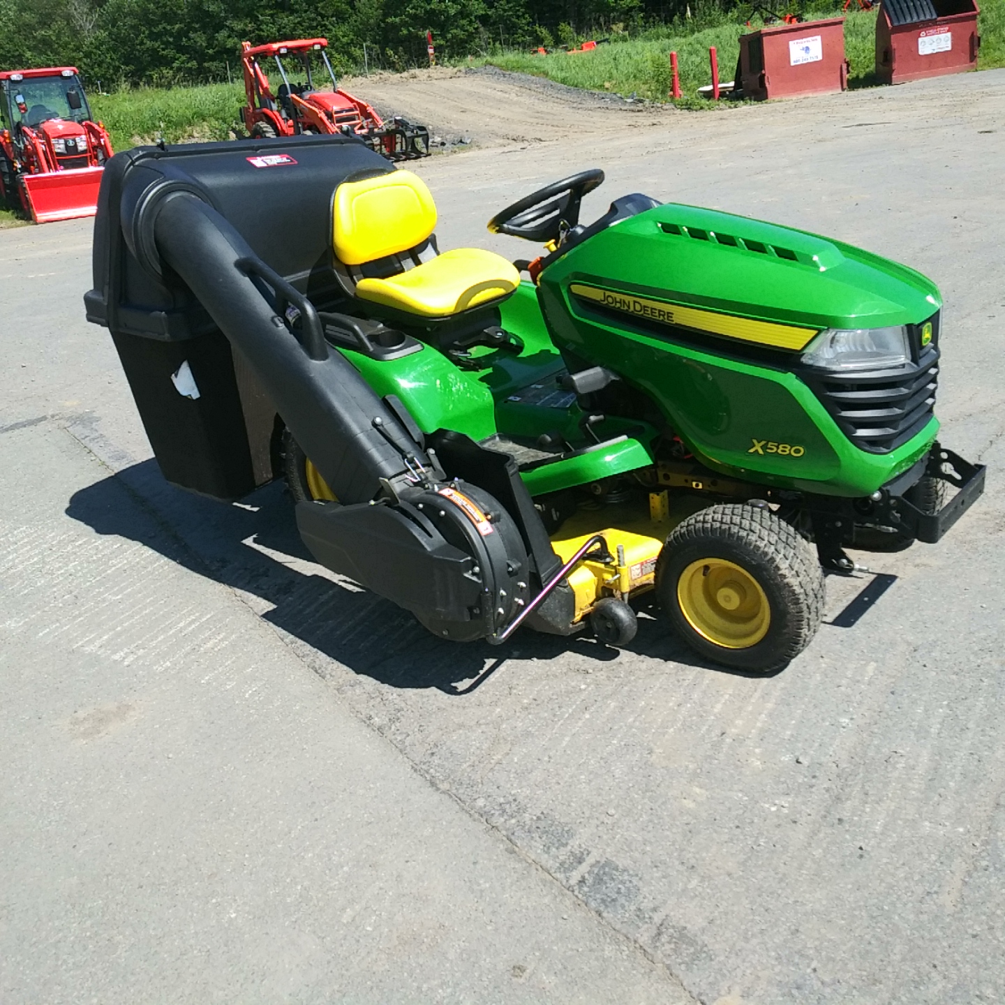 2020 John Deere X580 Mower/Zero Turn