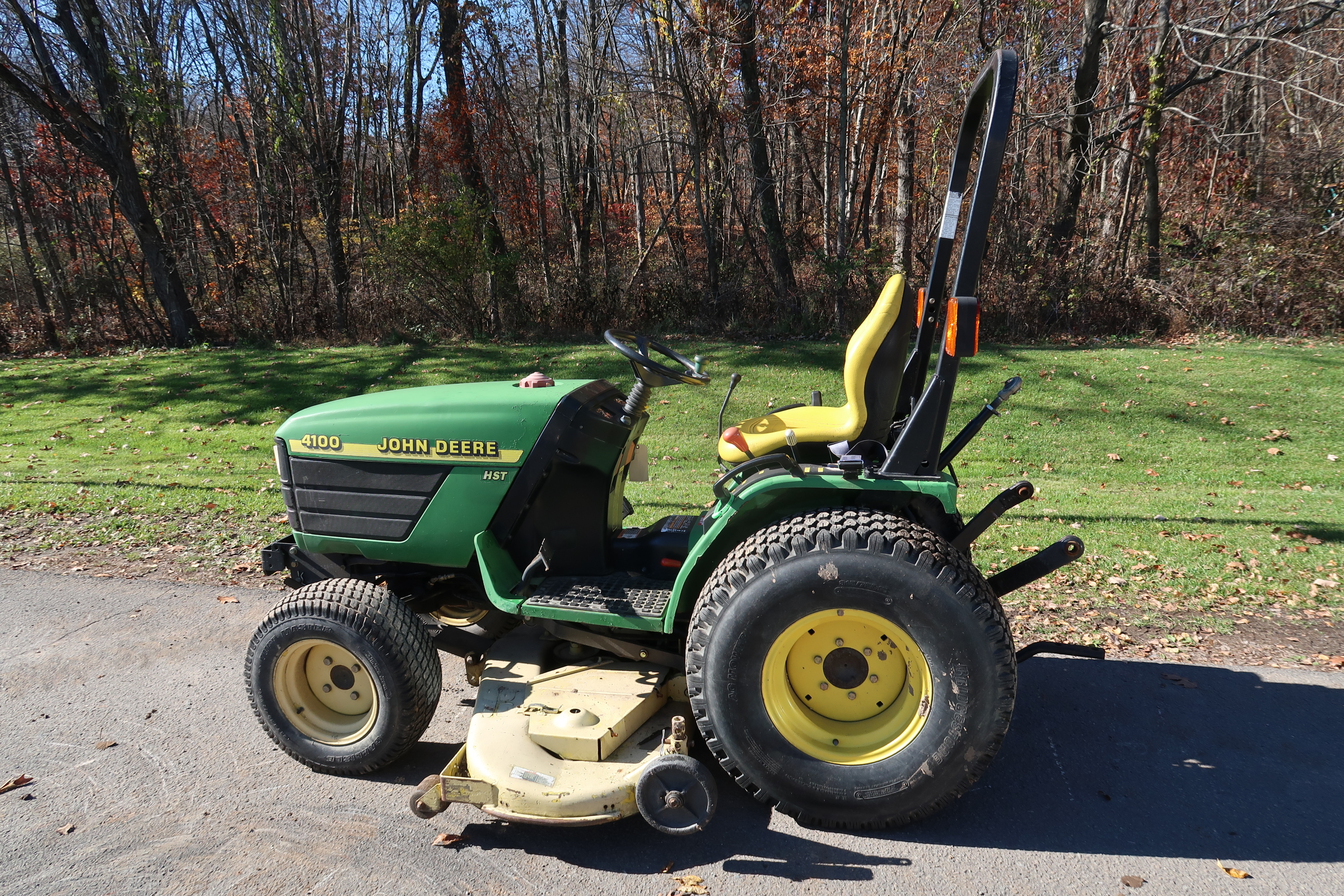 2000 John Deere LV4100 Tractor