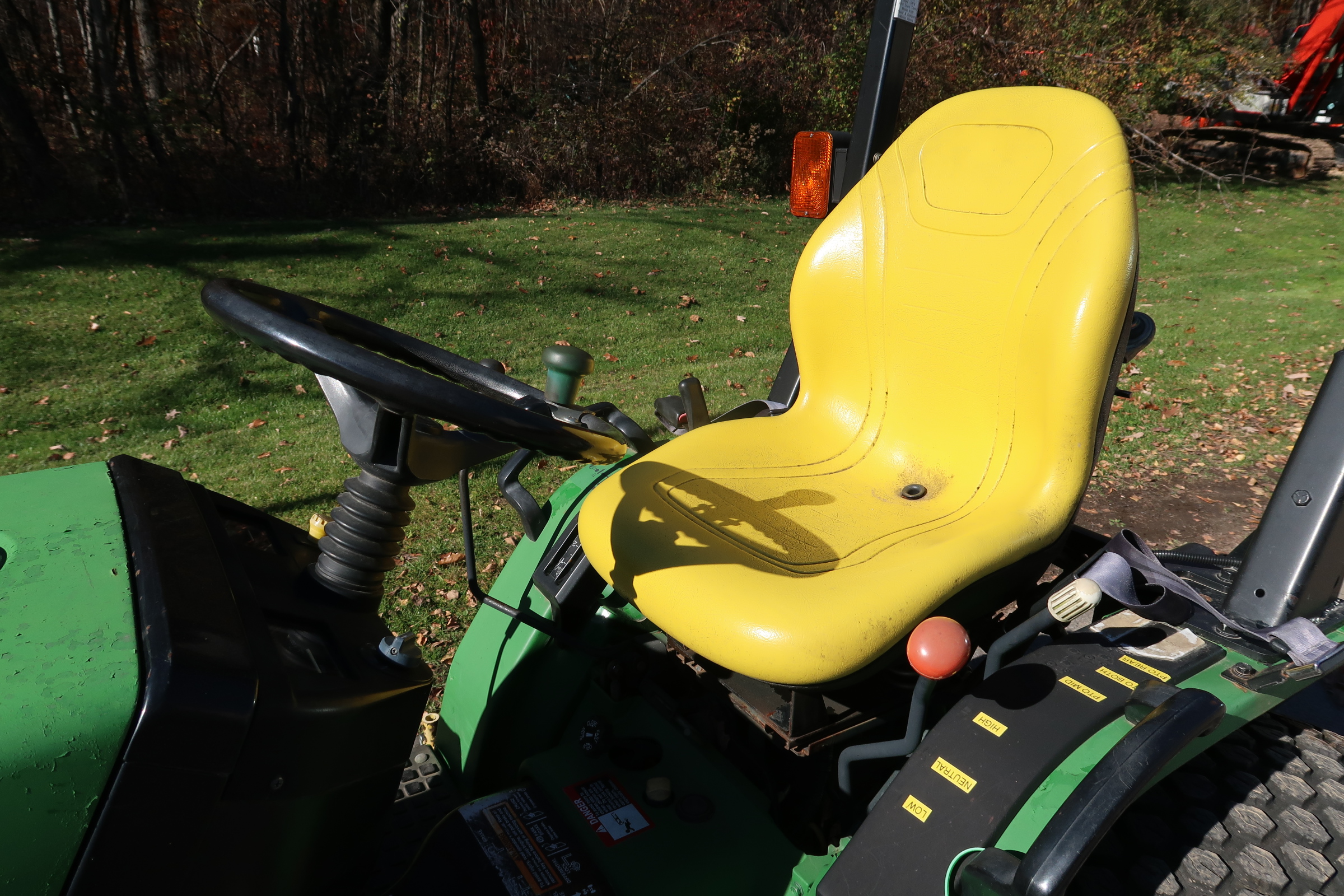 2000 John Deere LV4100 Tractor