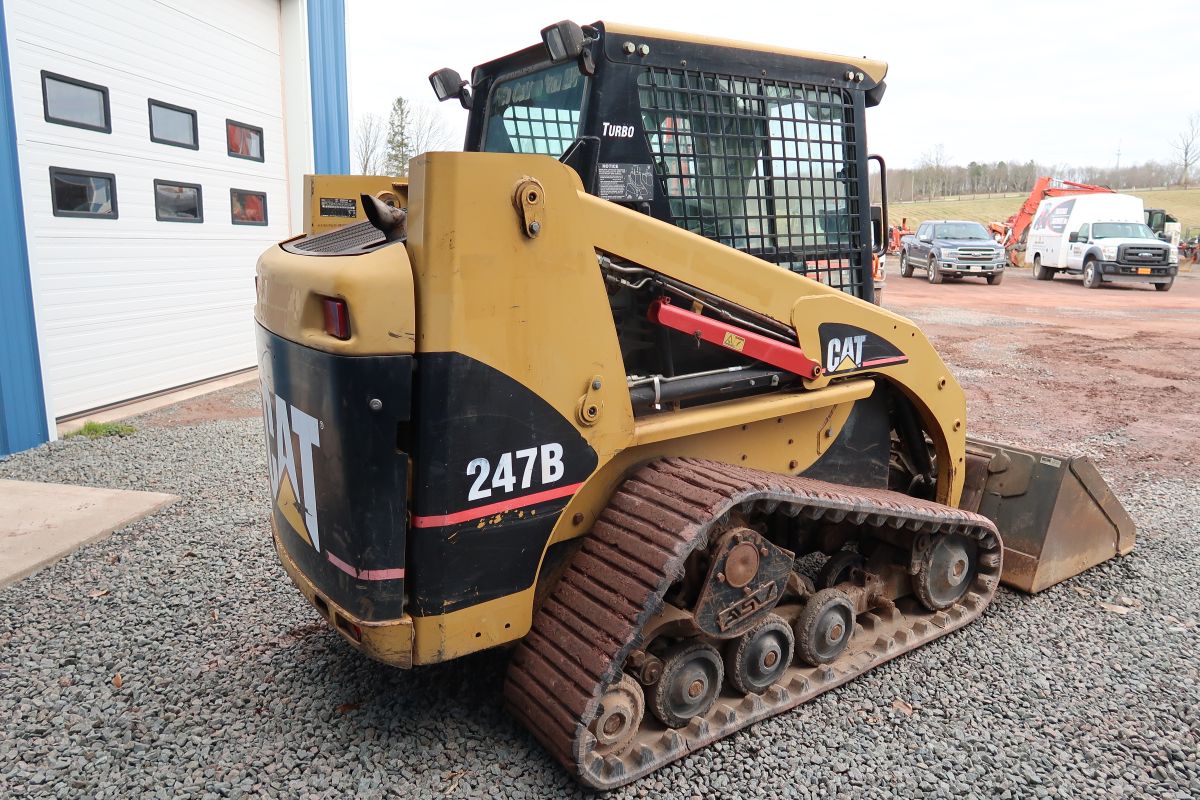 2005 Caterpillar 247B Skid Steer Loader