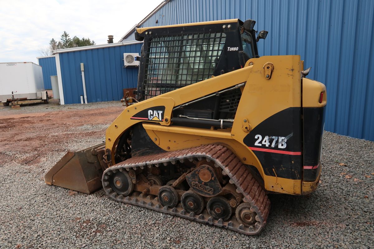 2005 Caterpillar 247B Skid Steer Loader