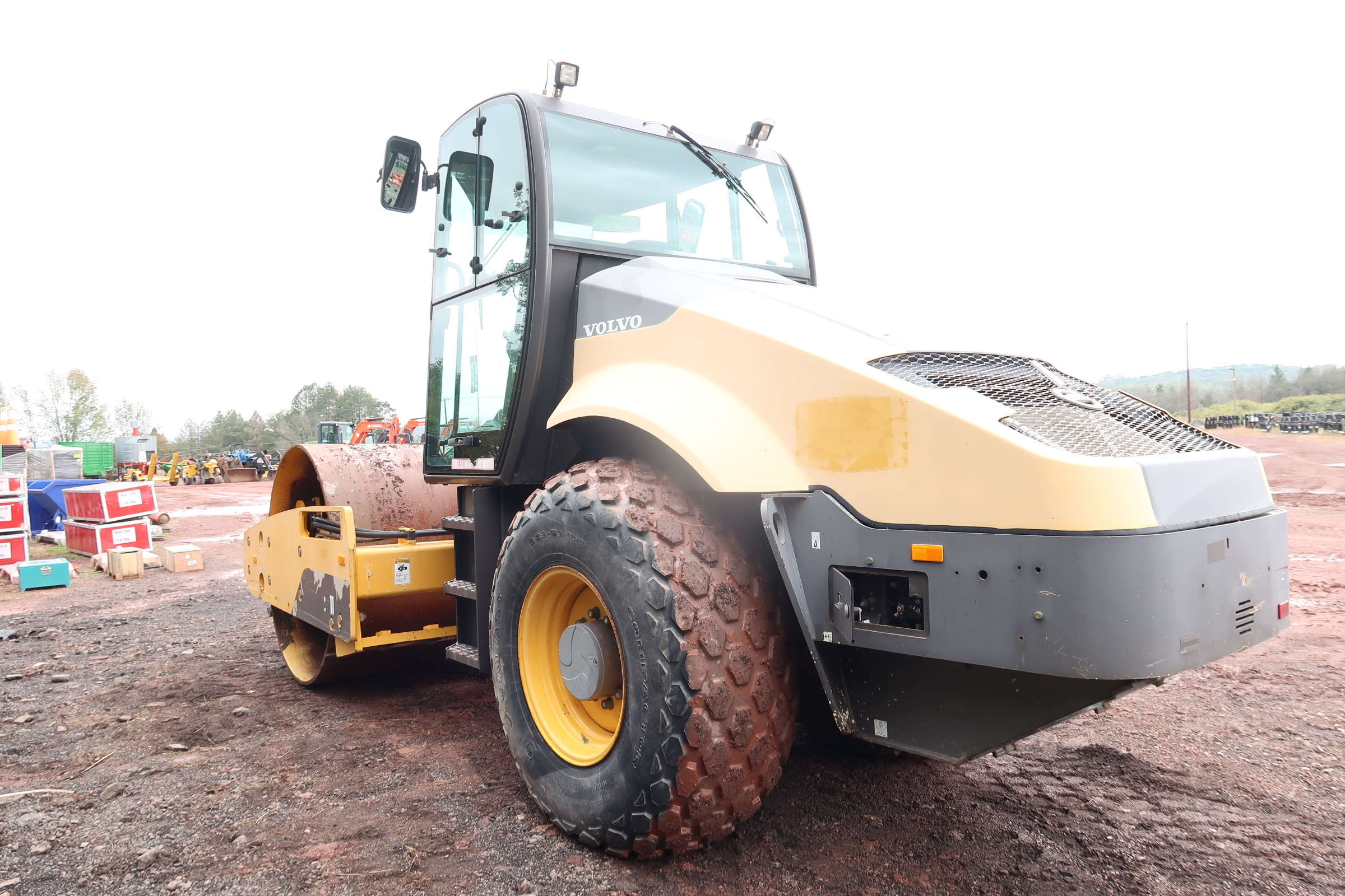 2014 Volvo SD115 Compactor