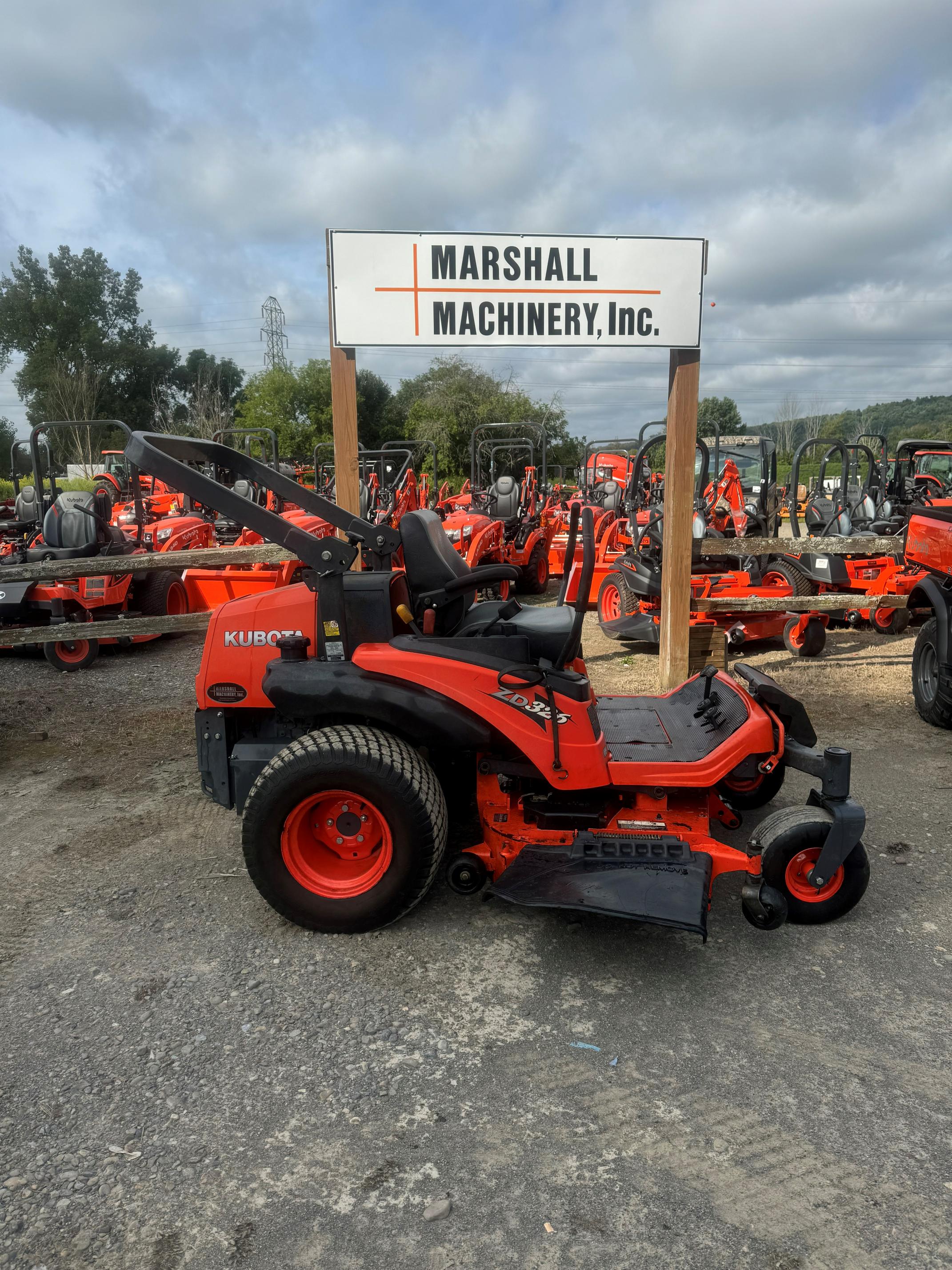 2015 Kubota ZD326P-60 Mower/Zero Turn