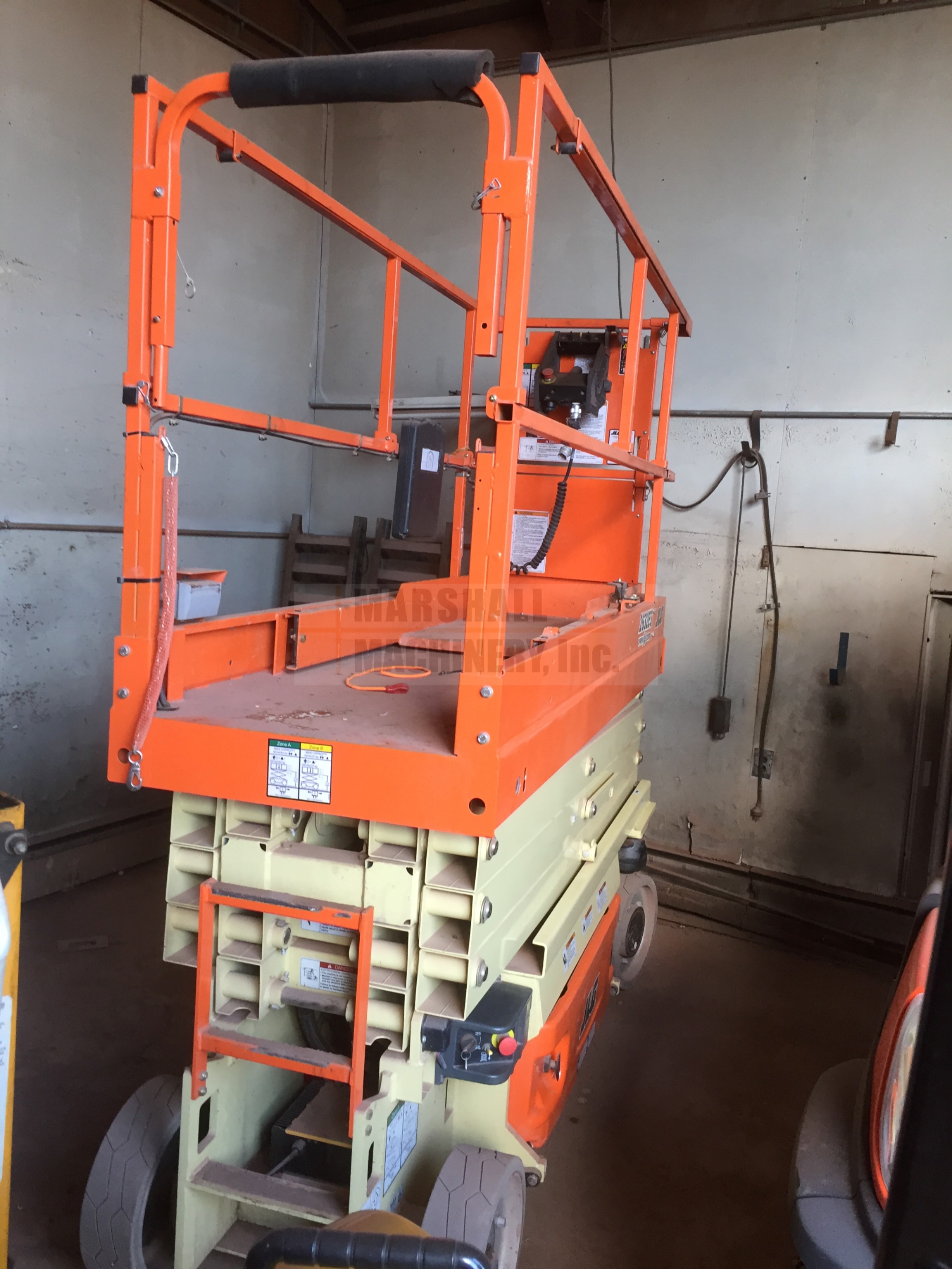 2015 JLG 2632ES Scissor Lift