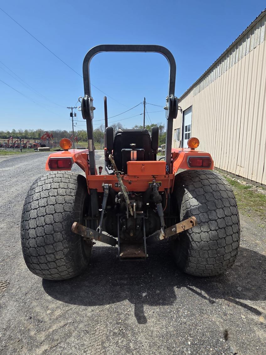 2001 Kubota M4900SD Tractor