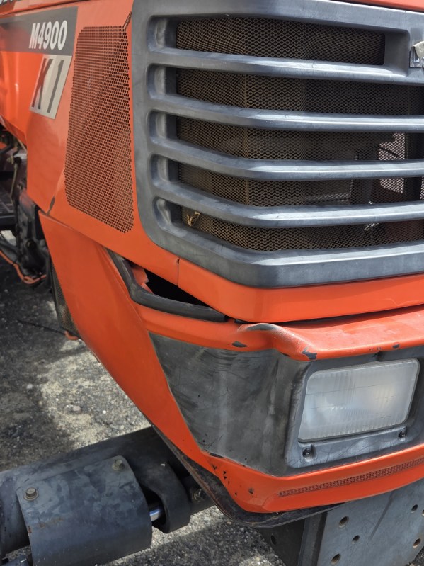 2001 Kubota M4900SD Tractor
