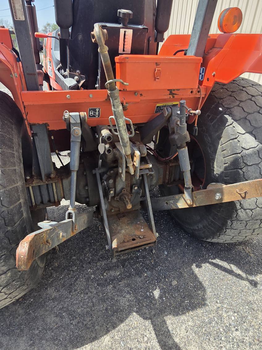2001 Kubota M4900SD Tractor