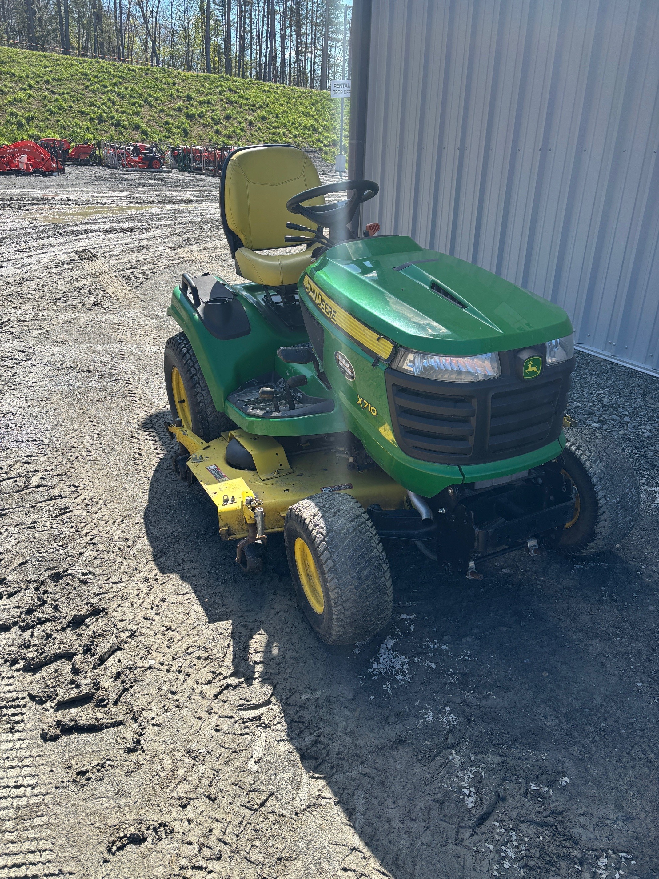 2013 John Deere X710 Lawn Tractor