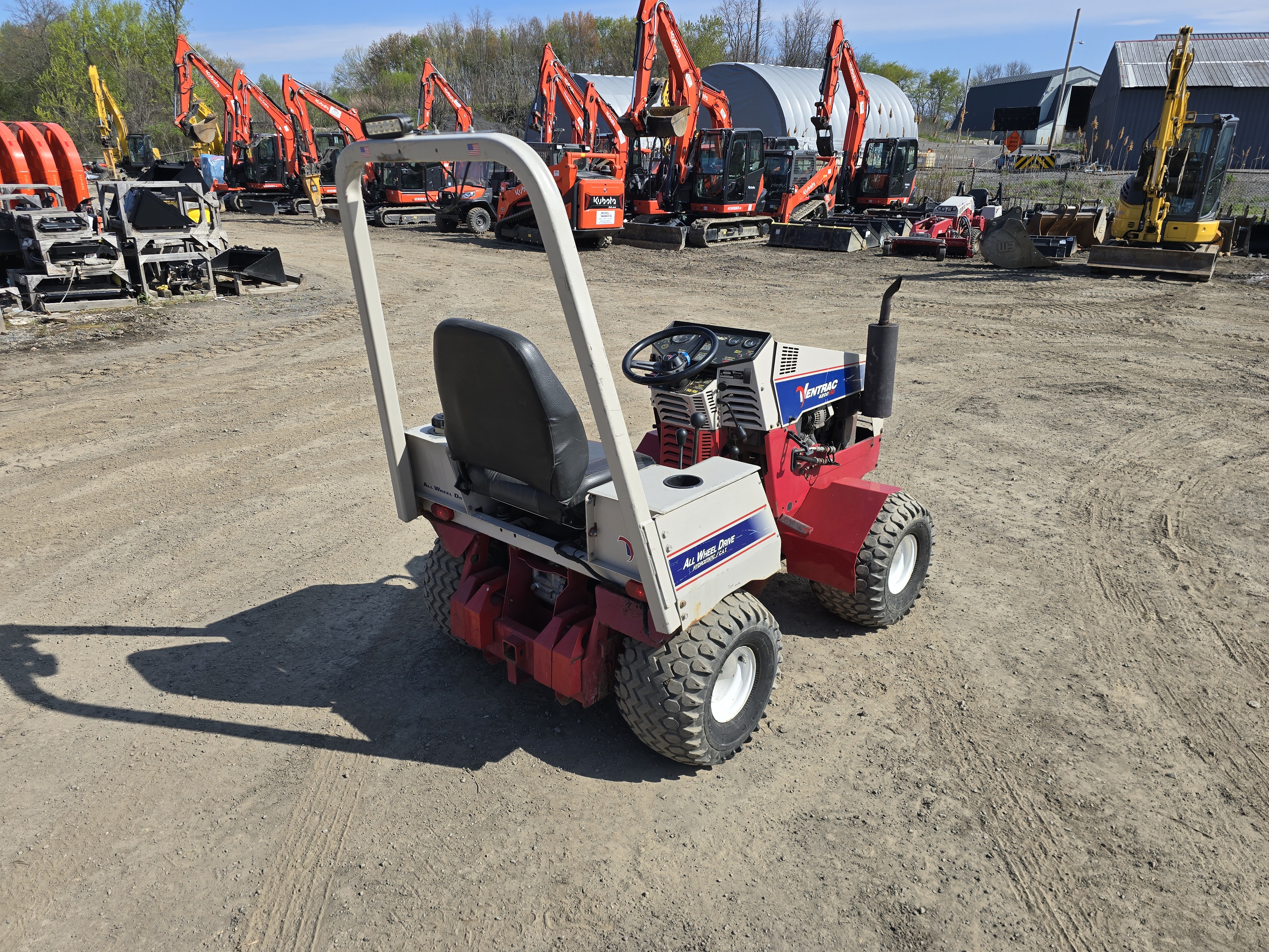 2010 Ventrac 4200 Lawn Tractor