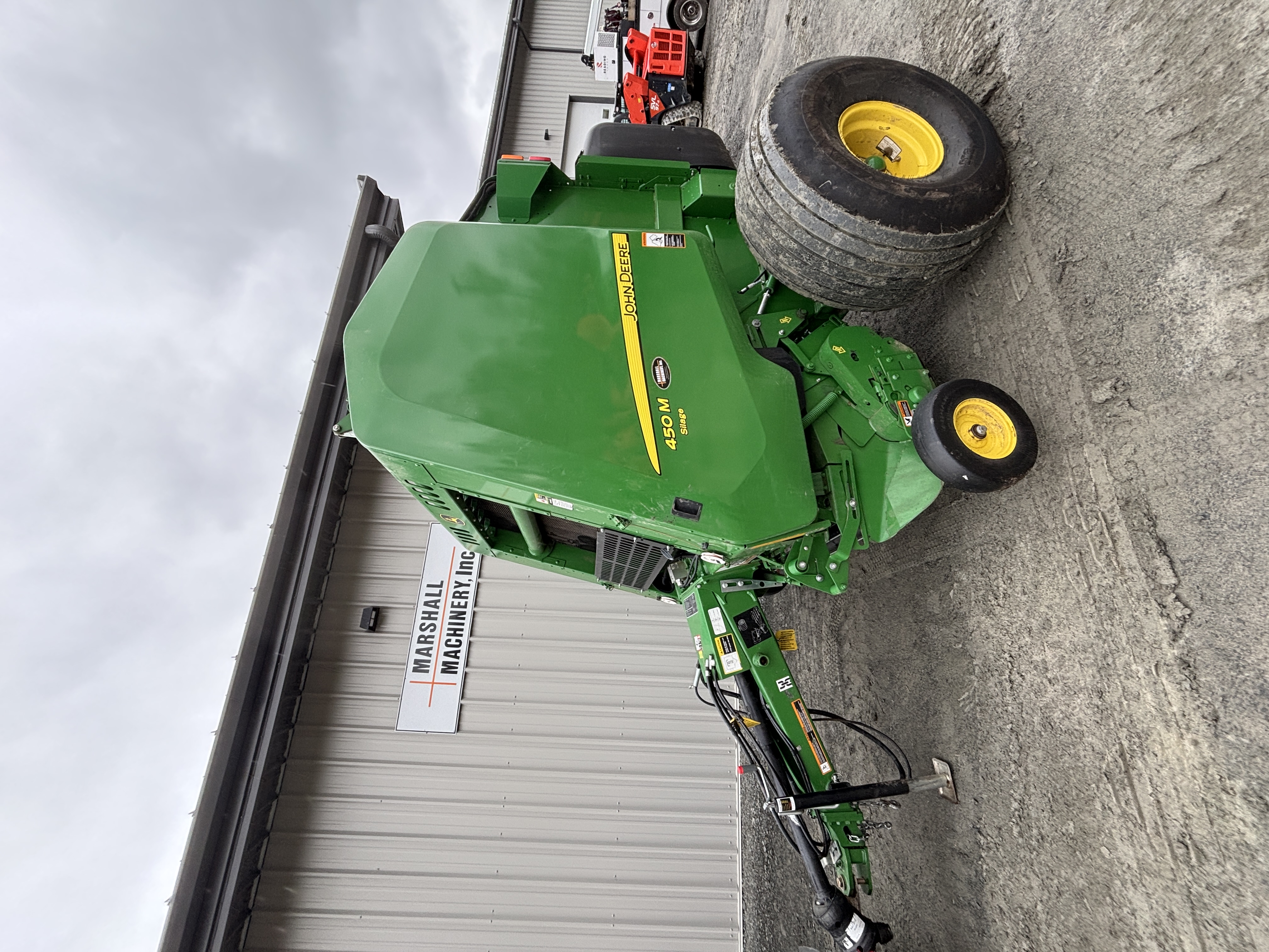 2024 John Deere 450M Baler/Round