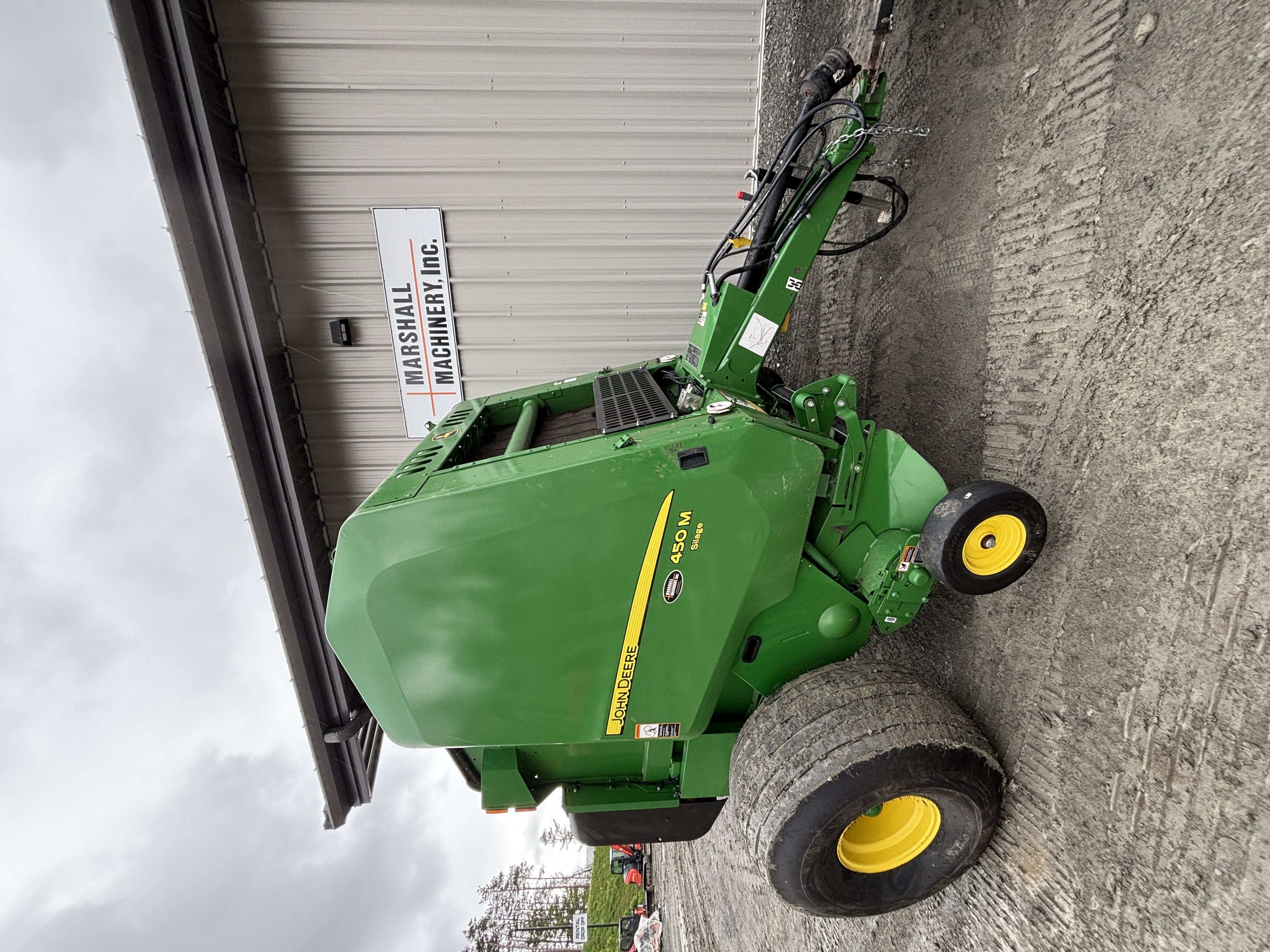 2024 John Deere 450M Baler/Round