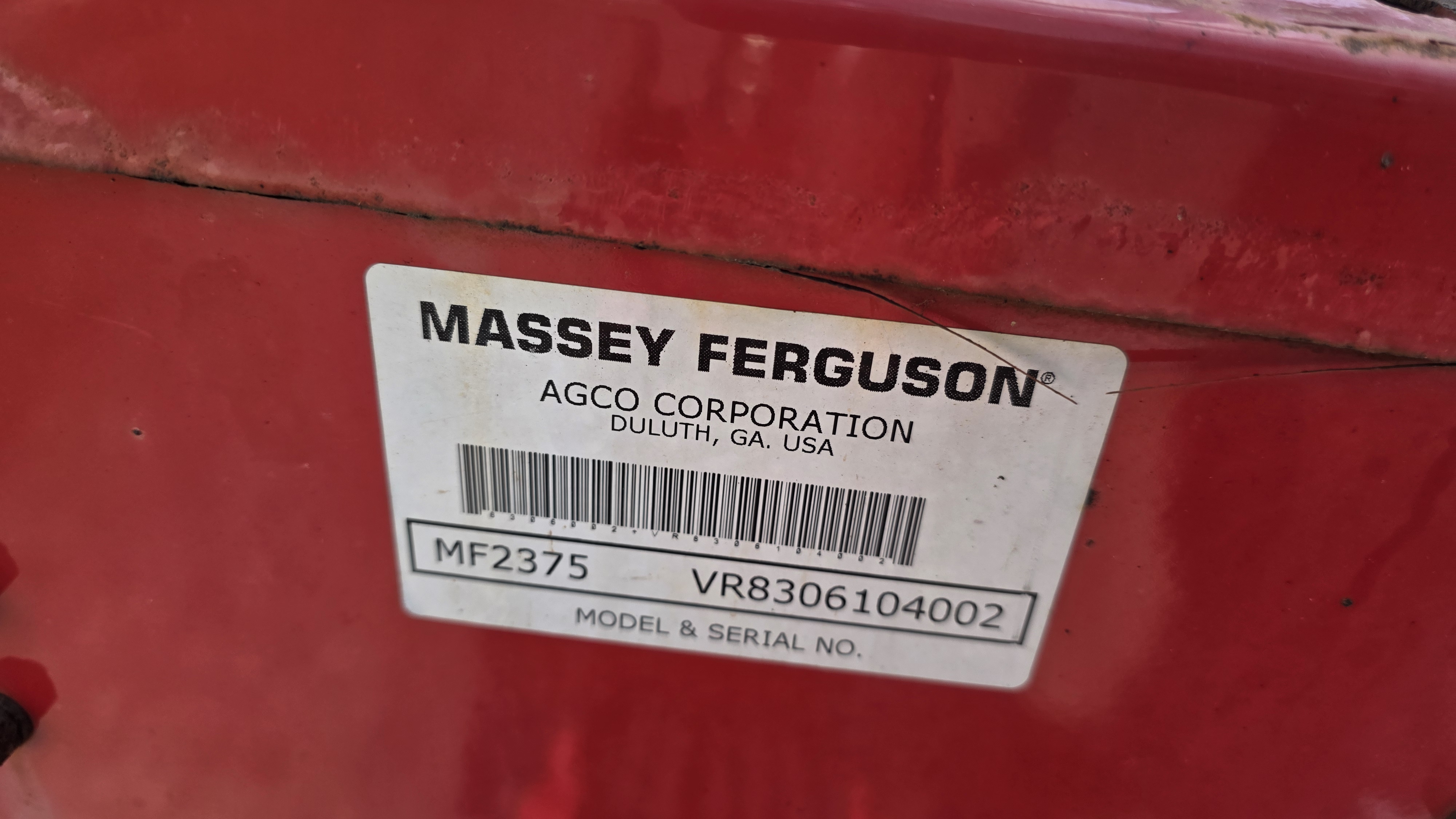 2005 Massey Ferguson GC2310 Tractor