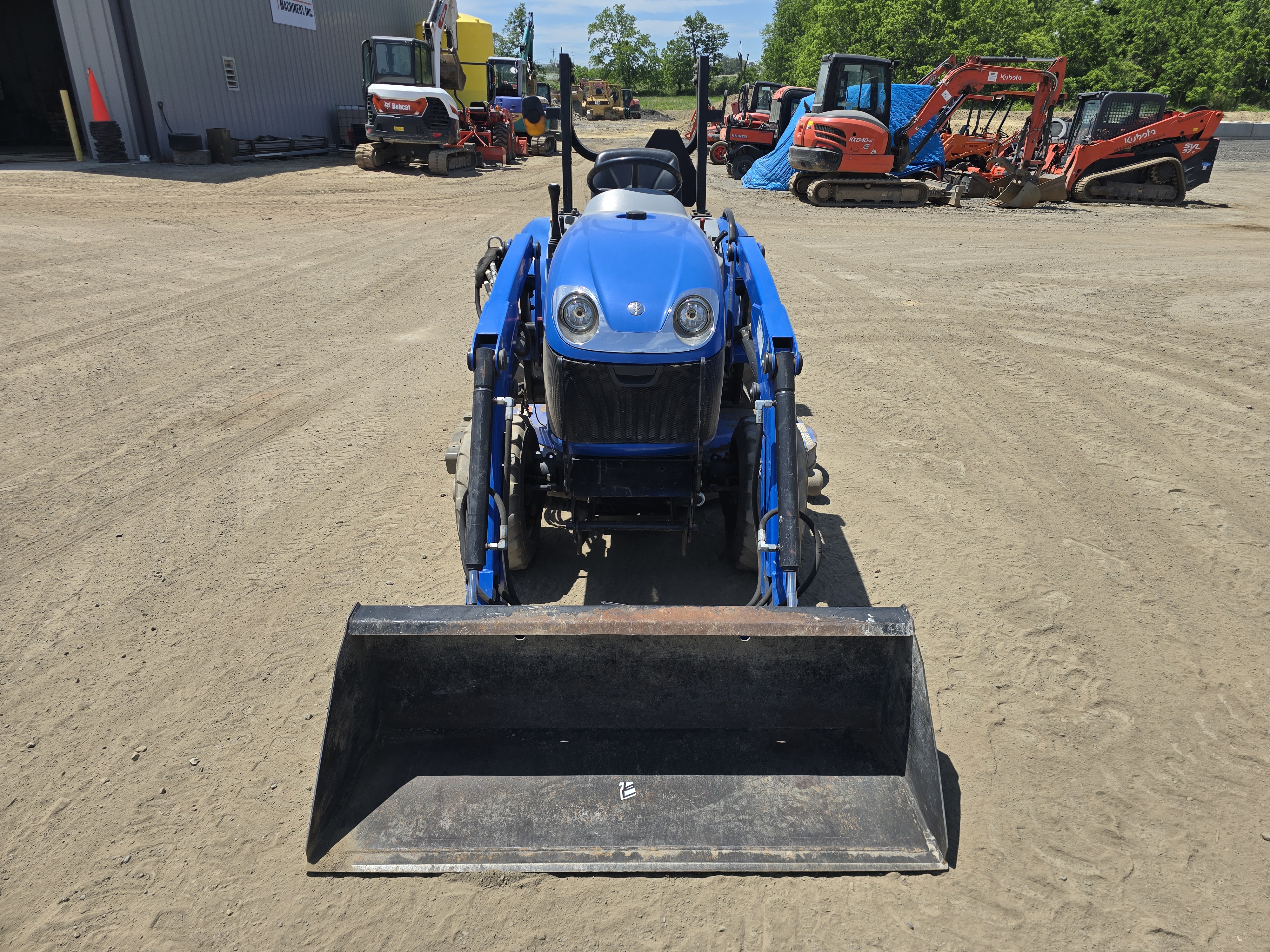 2012 New Holland BOOMER 25 Tractor