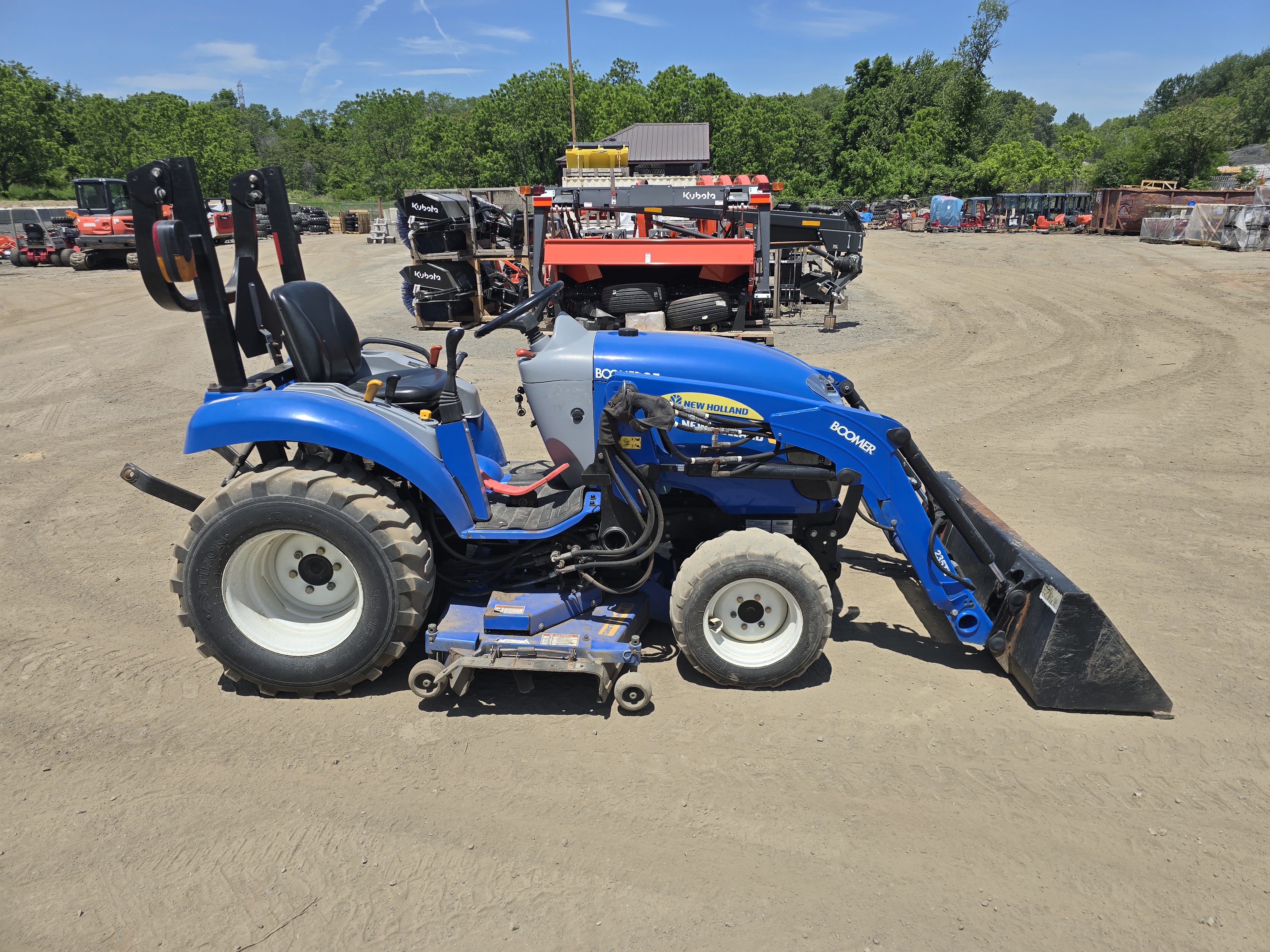 2012 New Holland BOOMER 25 Tractor