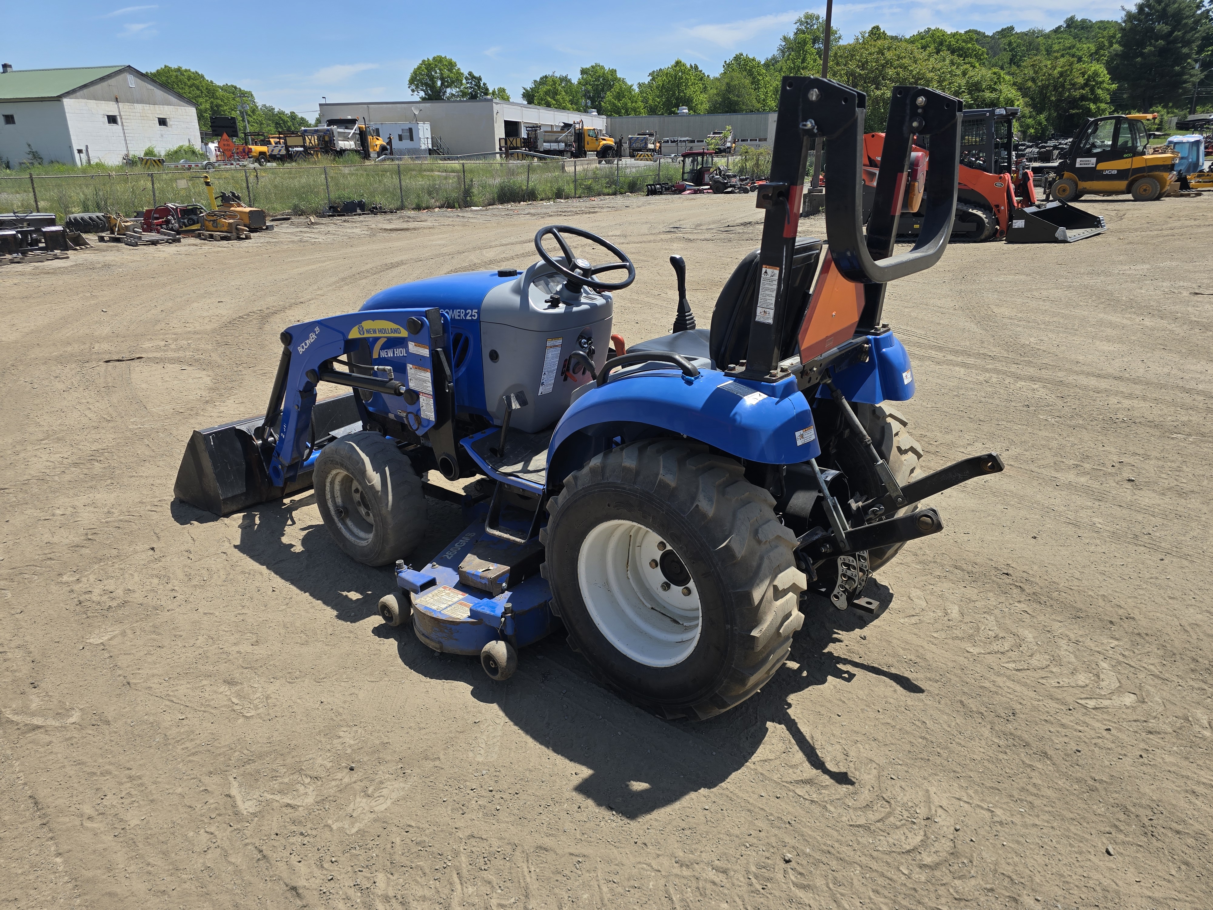 2012 New Holland BOOMER 25 Tractor