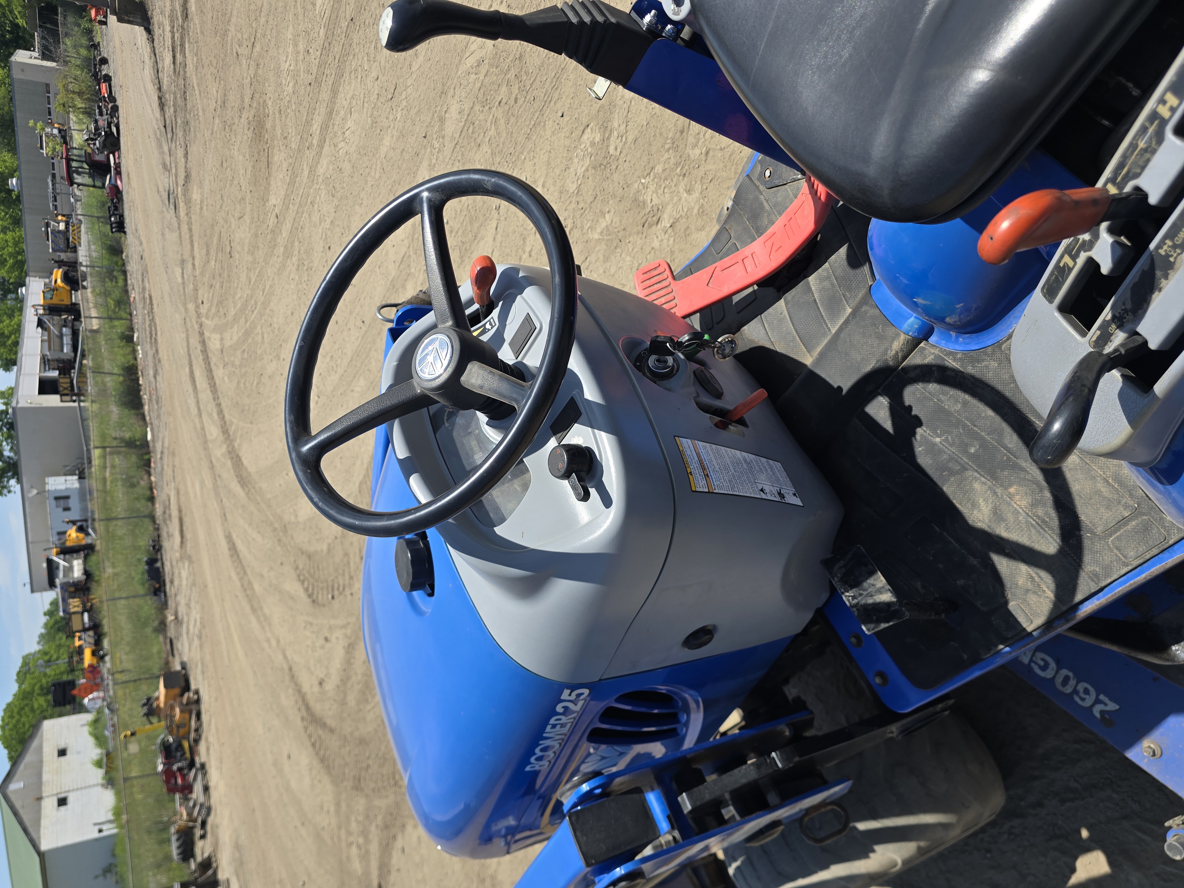 2012 New Holland BOOMER 25 Tractor