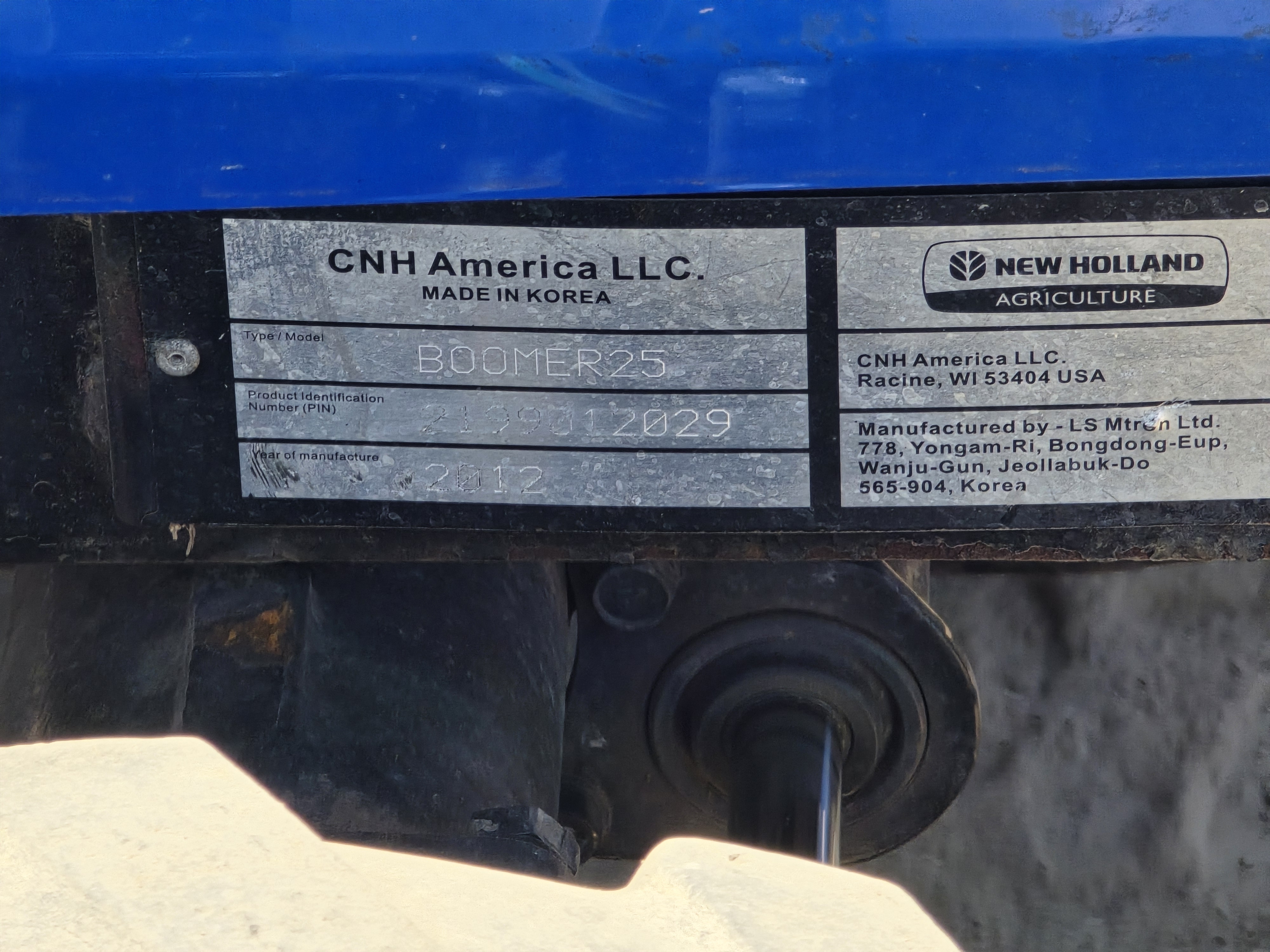 2012 New Holland BOOMER 25 Tractor